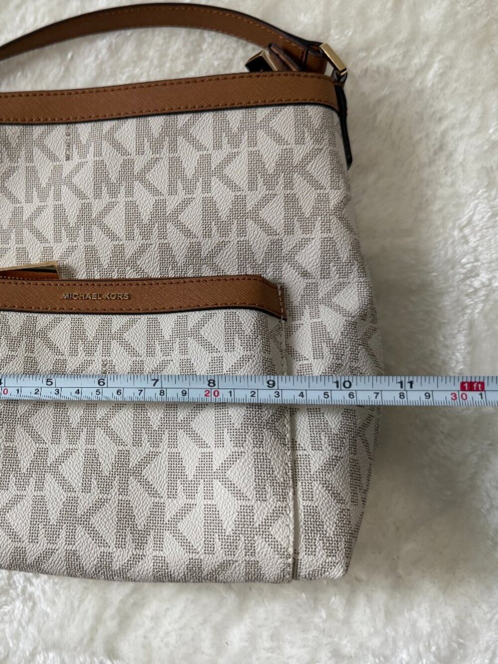 Michael Kors Vanilla MK Signature Crossbody Purse Bag - Picture 10 of 13